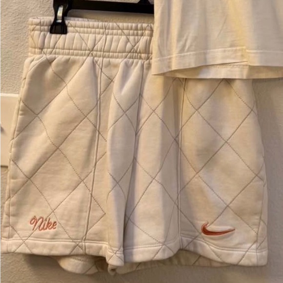 Nike “Just Do It” Embroidered Lounge Set Women’s S/M Cream Peach Cozy 2-Piece - Picture 7 of 7